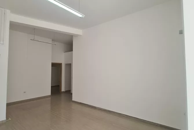 Business Property in Sale 3+1 in Tirana - 320,000 Euro