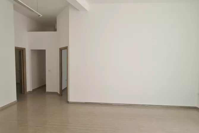 Business Property in Sale 3+1 in Tirana - 320,000 Euro