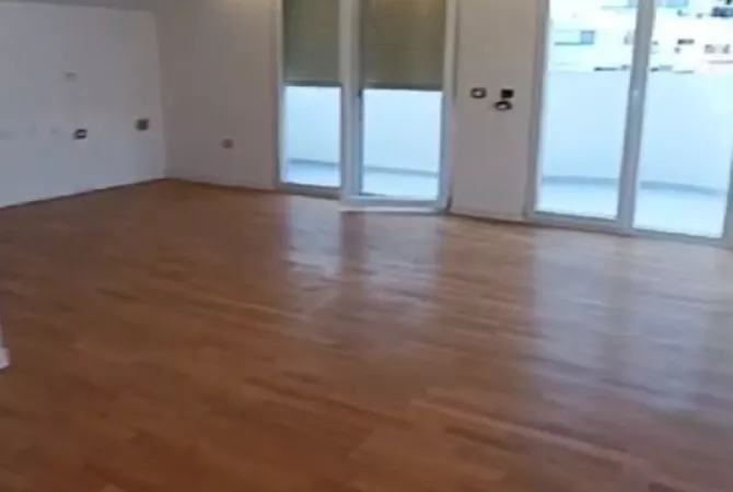 Shtepi ne shitje 3+1 ne Tirane - 250,000 Euro