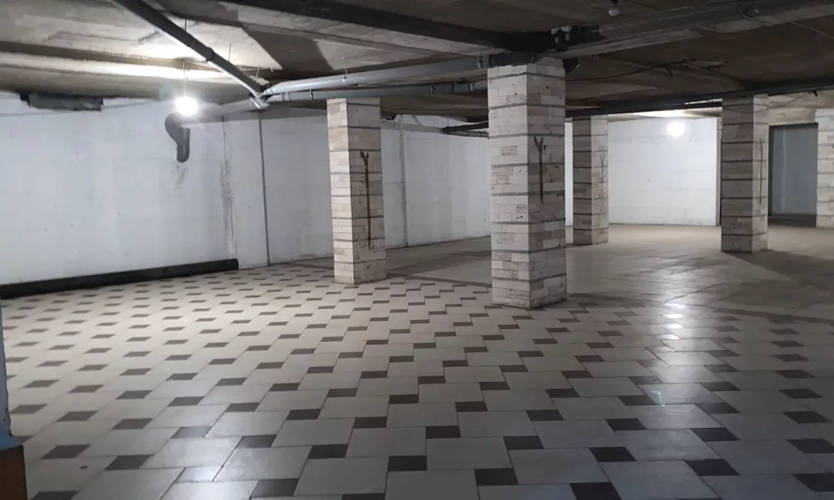 Jepet parking 1000m2 te Kthesa e Kamzes (pallatet e verdha)