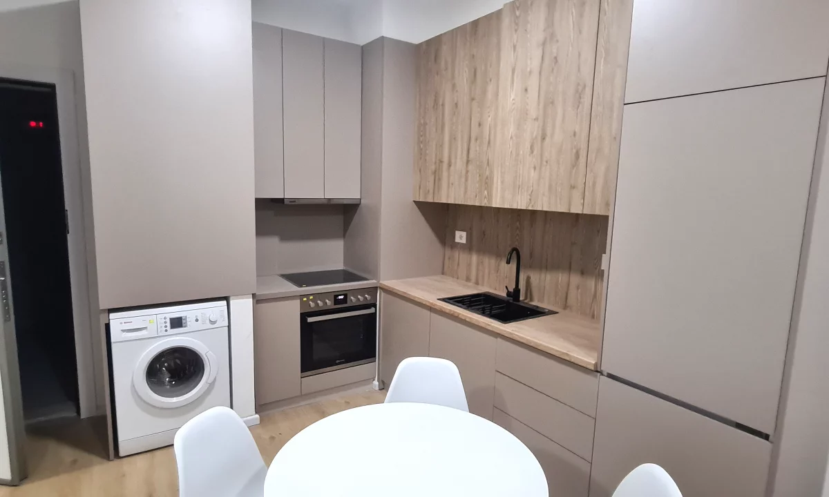 Shtepi me qera Apartament ne Tirane, 1+1, Mobilimi E mobiluar, Pagesa 40,000  Leke.