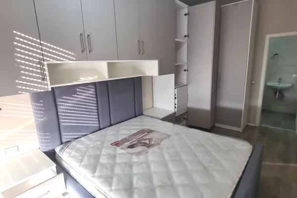 Shtepi me qera Apartament ne Tirane, 2+1, Mobilimi E mobiluar, Pagesa 50,000  Leke.