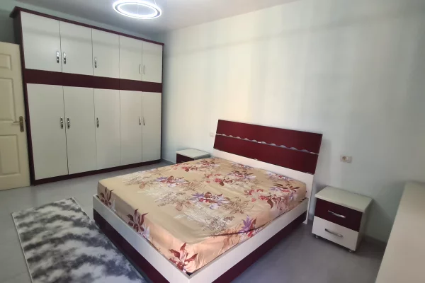 Shtepi me qera Apartament ne Tirane, 2+1, Mobilimi E mobiluar, Pagesa 45,000  Leke.