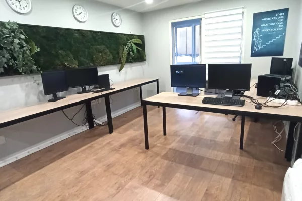 Jepet 2+1 per zyra te Rruga e Kavajës 