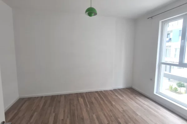 Shtepi me qera Apartament ne Tirane, 3+1, Mobilimi Pjeserisht e mobiluar, Pagesa 50,000  Leke.