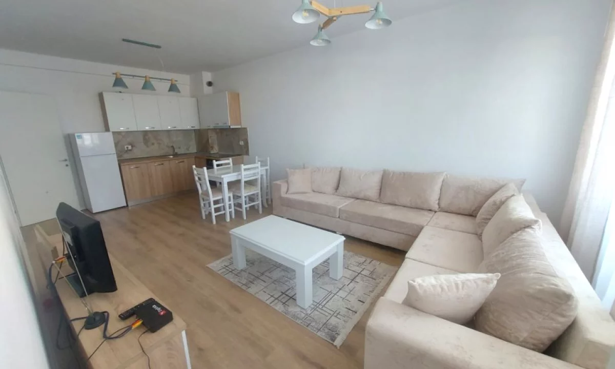 Shtepi me qera Apartament ne Tirane, 2+1, Mobilimi E mobiluar, Pagesa 40,000  Leke.