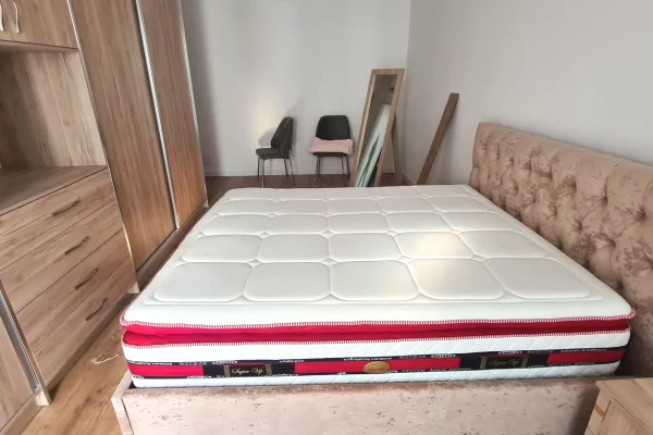 Jepet 2+1 e mobiluar ne Astir (prane Kompleksit Molla)