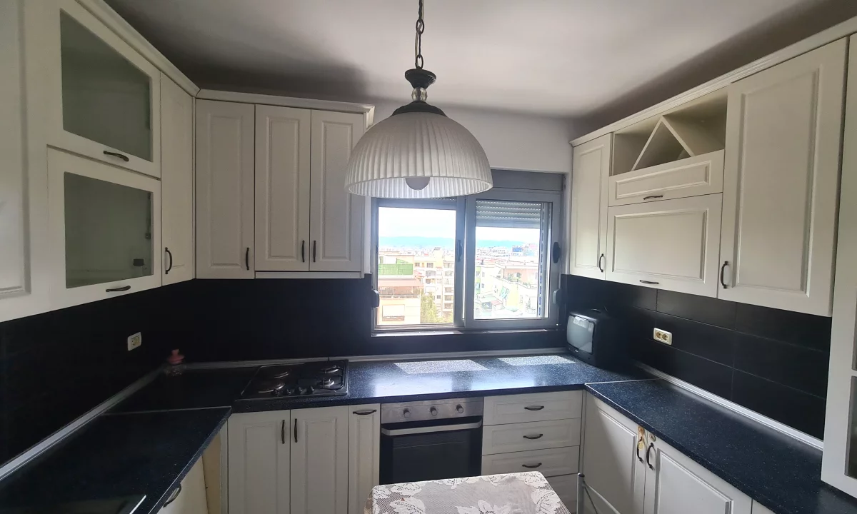 Shtepi me qera Apartament ne Tirane, 2+1, Mobilimi E mobiluar, Pagesa 35,000  Leke.