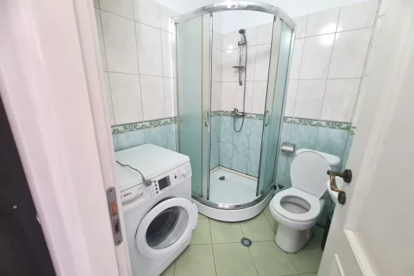 Shtepi me qera Apartament ne Tirane, 2+1, Mobilimi E mobiluar, Pagesa 35,000  Leke.