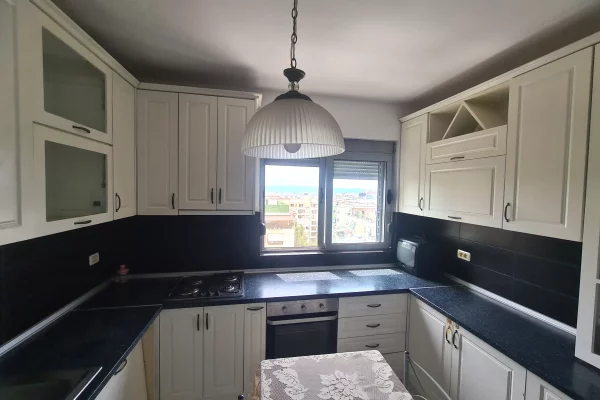 Shtepi me qera 2+1 ne Tirane - 35,000 Leke