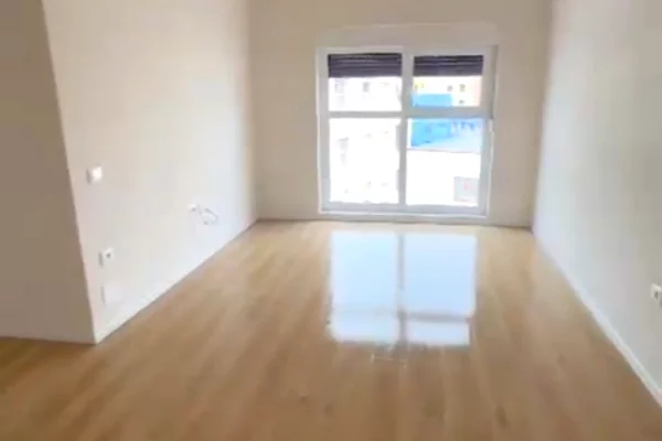 Shtepi me qera 2+1 ne Tirane - 30,000 Leke