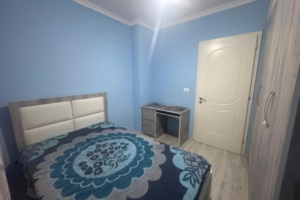 Shtepi me qera Apartament ne Tirane, 3+1, Mobilimi E mobiluar, Pagesa 50,000  Leke.