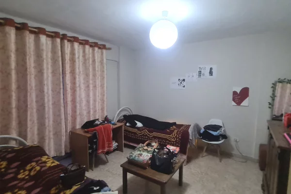 Shtepi ne shitje Apartament ne Tirane, 2+1, Mobilimi E mobiluar, Pagesa 145,000  Euro.