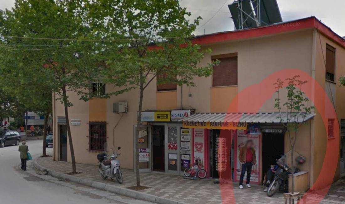 DYQAN NE RRUGE KRYESORE 150 Euro 