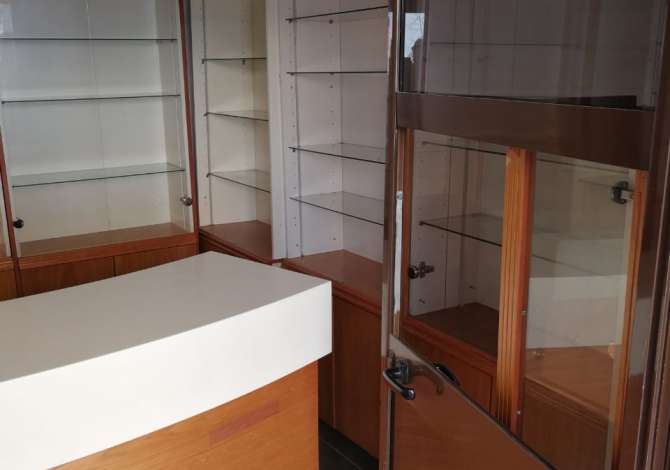 DYQAN NE RRUGE KRYESORE 150 Euro 