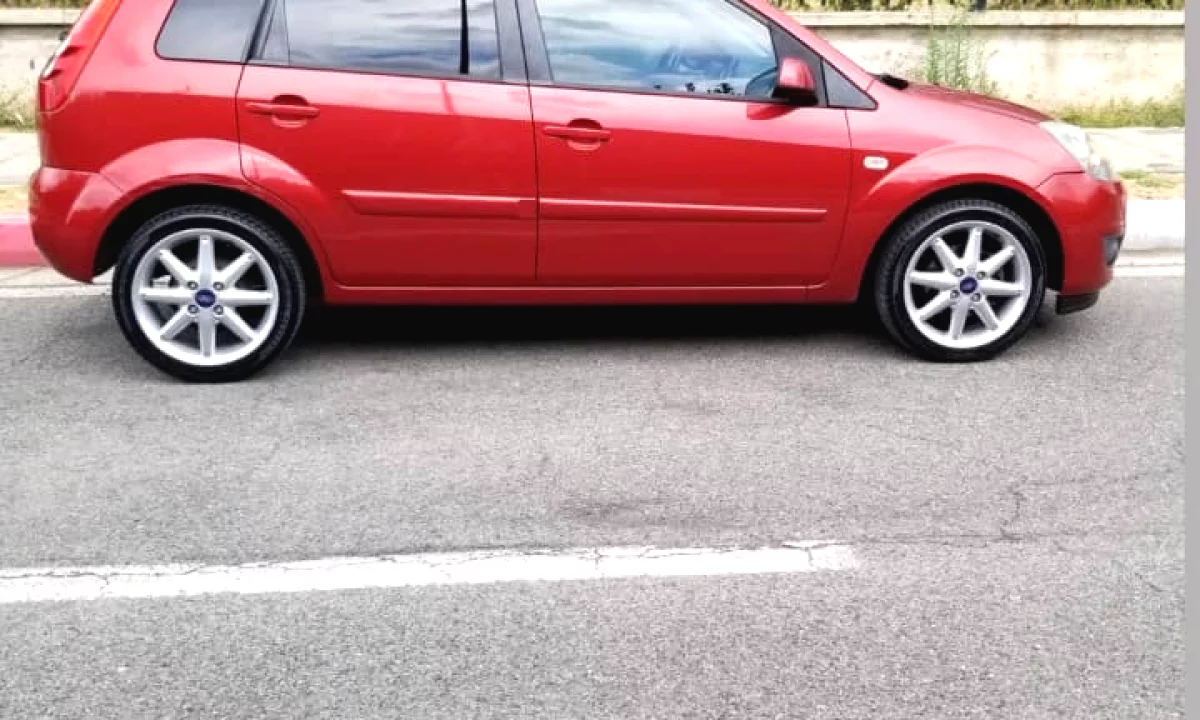 Auto in Vendita a Tirana, Ford, 2007 Diesel,Kambio Manual Pagamento 111  Euro.