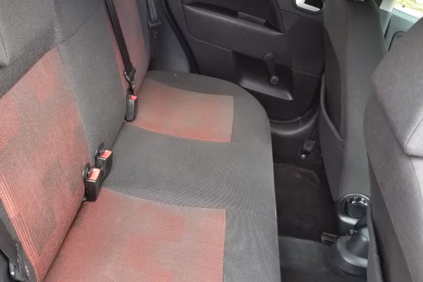 Auto in Vendita a Tirana, Ford, 2007 Diesel,Kambio Manual Pagamento 111  Euro.