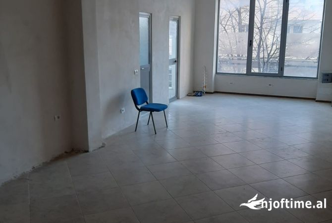 Business Property in Sale 3+1 in Durres - 300 Euro