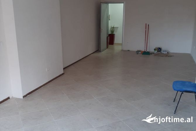 Business Property in Sale 3+1 in Durres - 300 Euro