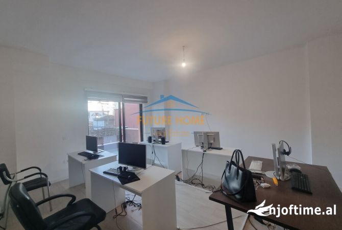 Disponojmë Apartament 2+1+2 për qira në Rr. "Myslym Shyri"