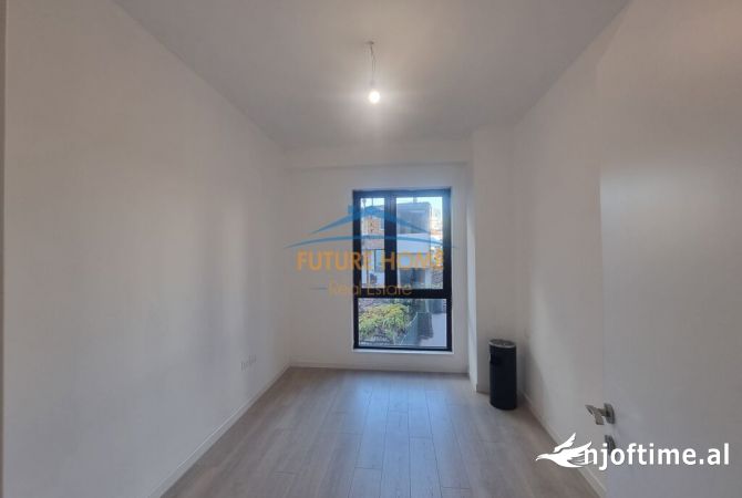 Disponojme Apartament 2+1+2 per qira ne Rr. "Myslym Shyri"