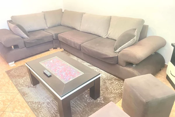 Shtepi me qera 1+1 ne Tirane - 35,000 Leke