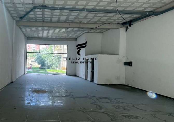 Ambiente Commerciale in Affitto 1+1 a Tirana - 2,000 Euro