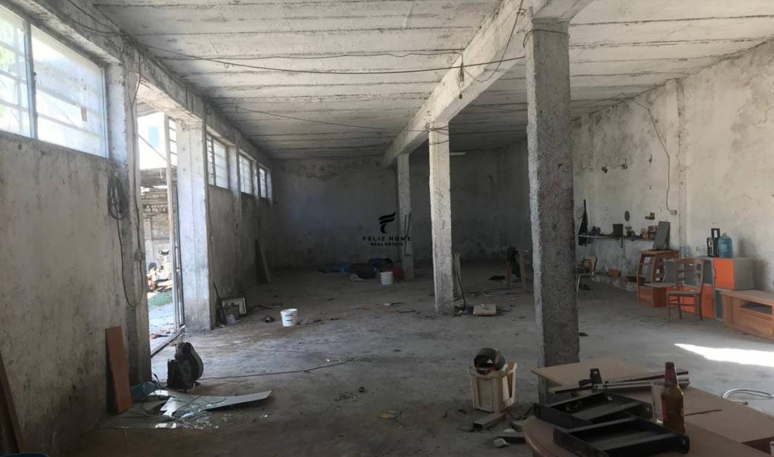 MAGAZINE ME QERA 250 M2 RRUGA 5 MAJI 100.000 LEKE