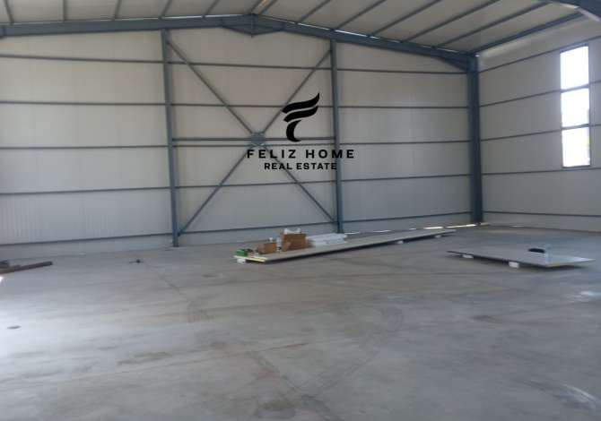 Ambiente Commerciale in Affitto 4+1 a Tirana - 2,500 Euro