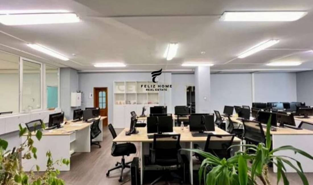 AMBIENT BIZNESI ME QERA 350 M2 LAPRAKE 2000 EURO