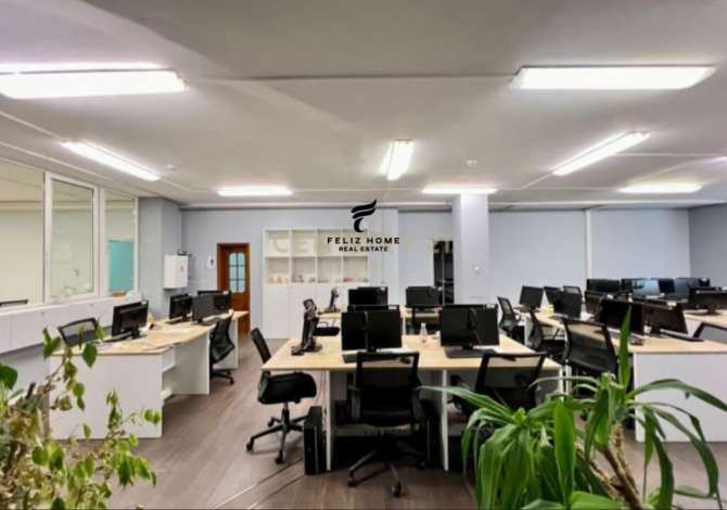 AMBIENT BIZNESI ME QERA 350 M2 LAPRAKE 2000 EURO