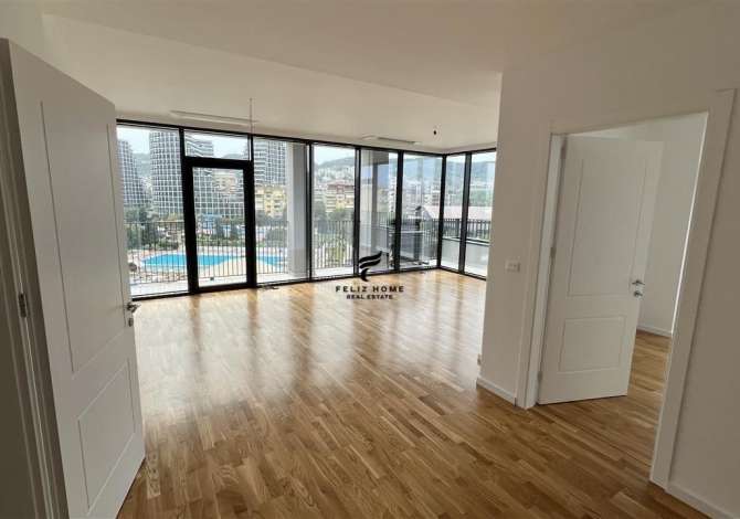 Ambiente Commerciale in Affitto 3+1 a Tirana - 1,550 Euro