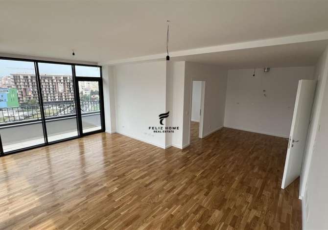 Ambiente Commerciale in Affitto 3+1 a Tirana - 1,550 Euro