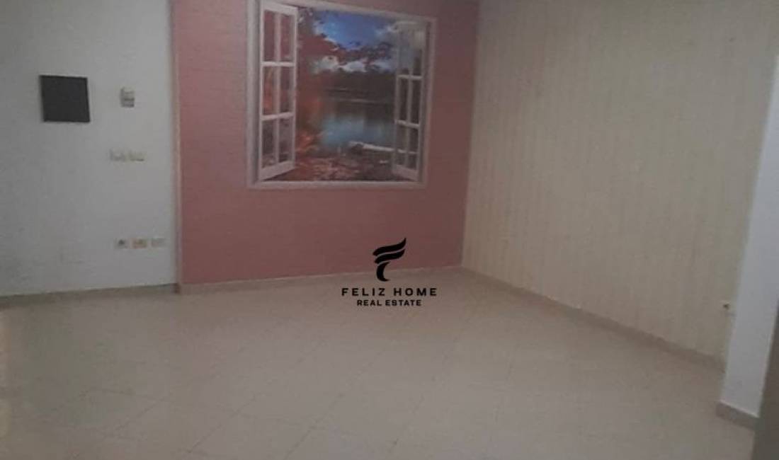 ZYRE ME QERA 26 M2 RRUGA E KAVAJES 400 EURO