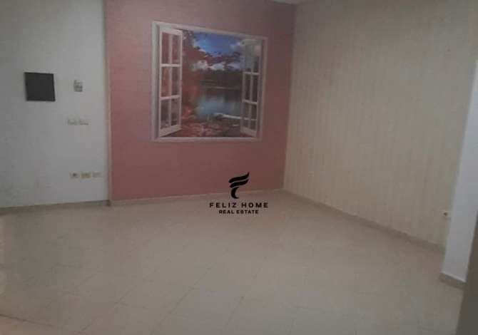 ZYRE ME QERA 26 M2 RRUGA E KAVAJES 400 EURO