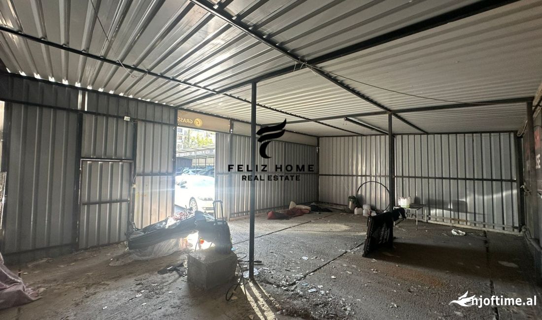 MAGAZINE ME QERA 80 M2 RRUGA 5 MAJI 500 EURO