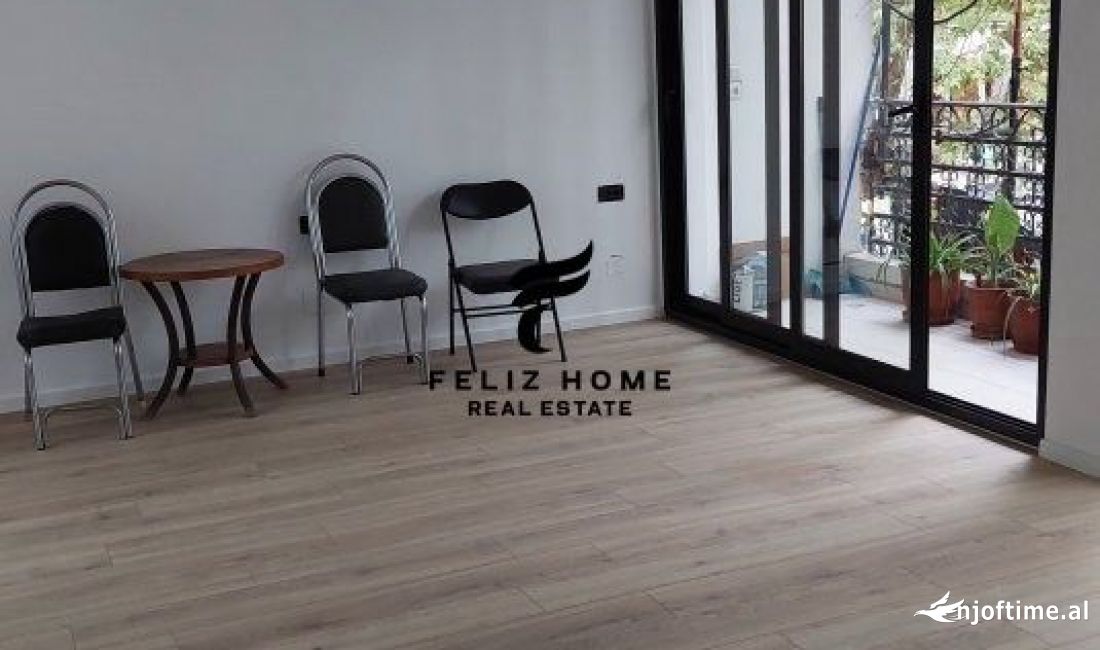 ZYRE ME QERA 120 M2 RRUGA MYSLYM SHYRI 1.200 EURO