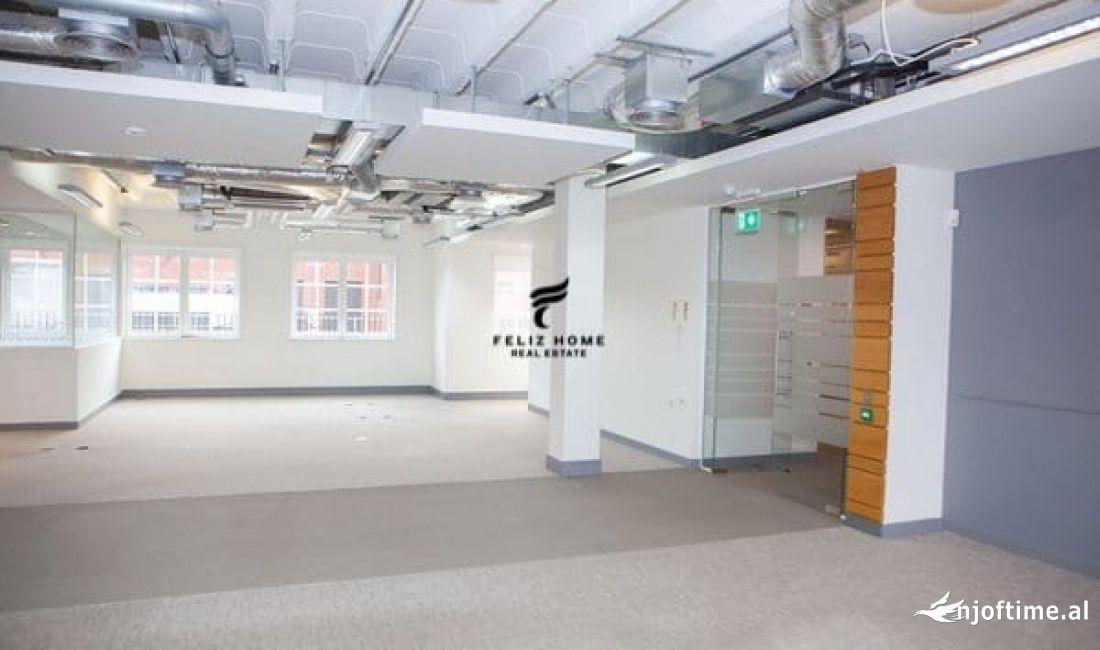 DYQAN ME QERA 183 M2 ISH FUSHA AVIACIONIT 3600 EURO