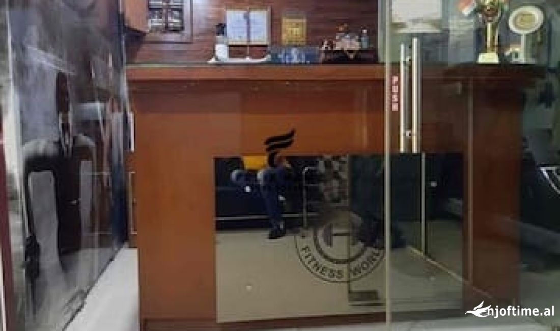 DYQAN ME QERA 18 M2 BULEVARDI ZHAN D'ARK 400 EURO