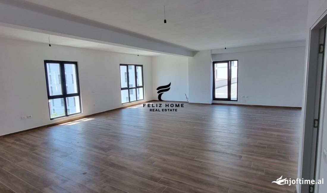 AMBIENT BIZNESI ME QERA 526 M2 FARMACIA 10 3000 EURO