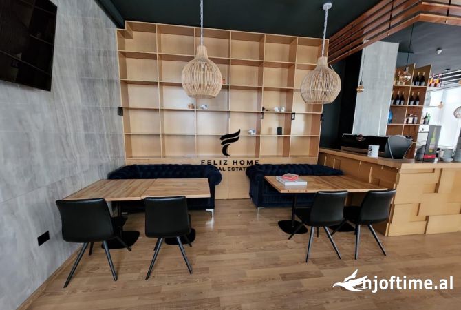 Ambiente Commerciale in Affitto 3+1 a Tirana - 1,500 Euro