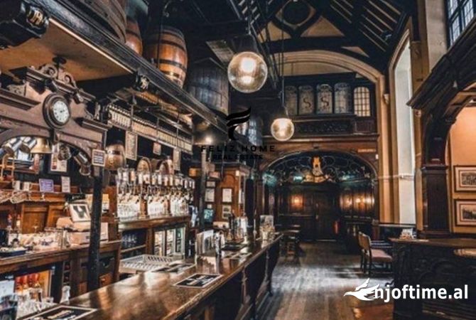 Ambiente Commerciale in Vendita 2+1 a Tirana - 1,200,000 Euro