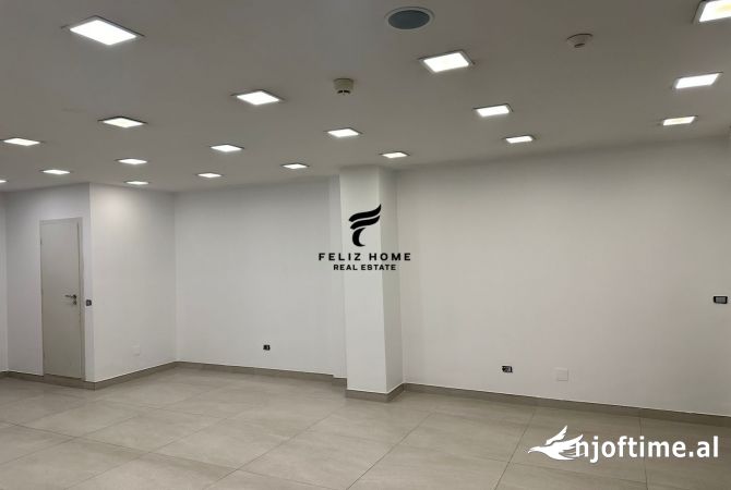 AMBIENT BIZNESI ME QERA 230 M2 LAPRAKE 1500 EURO