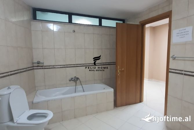 ZYRE ME QERA 160 M2 QENDER 1600 EURO