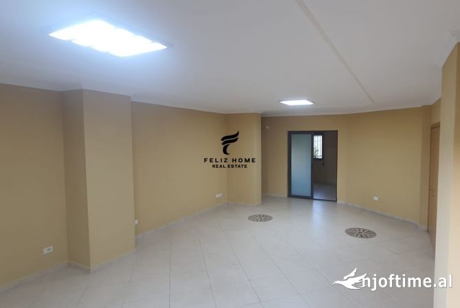 ZYRE ME QERA 160 M2 QENDER 1600 EURO