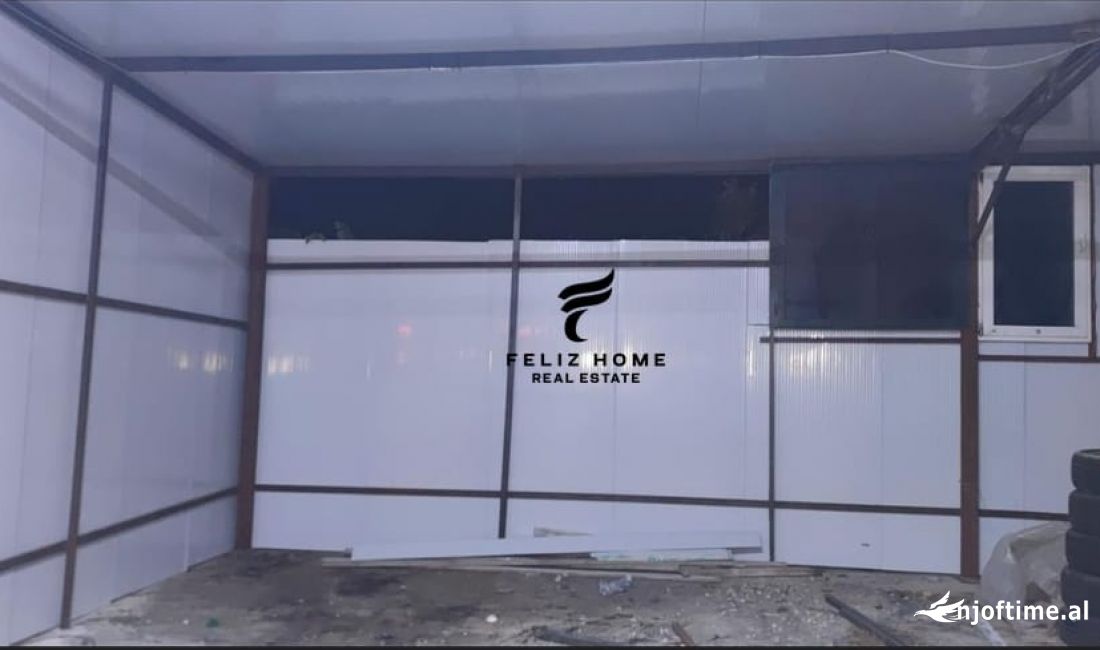 MAGAZINE ME QERA 120 M2 KOMBINAT 700 EURO