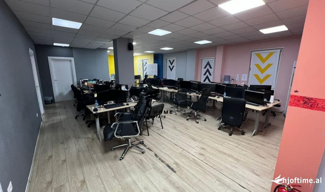 ZYRE ME QERA 520 M2 RRUGA E DIBRES 7000 EURO