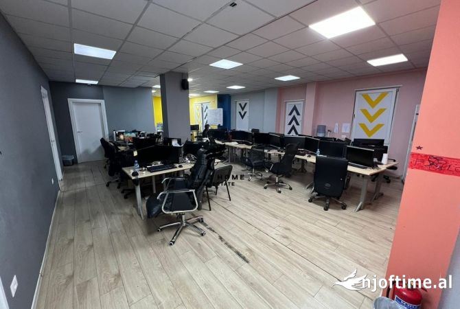 ZYRE ME QERA 520 M2 RRUGA E DIBRES 7000 EURO