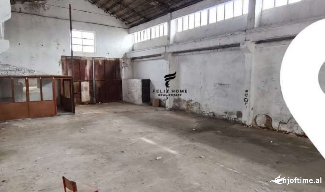 MAGAZINE ME QERA 300 M2 AUTOSTRADA TR-DR 950 EURO