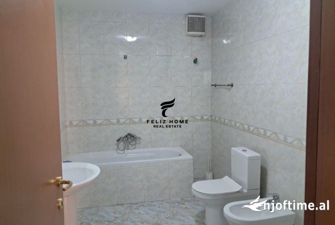 ZYRE ME QERA 133 M2 BLLOKU 1.500 EURO